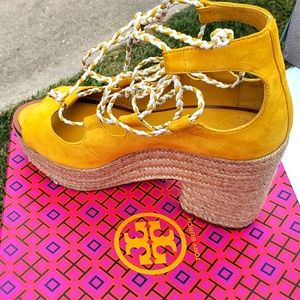 Tory Burch  Sunny wrap up sandal